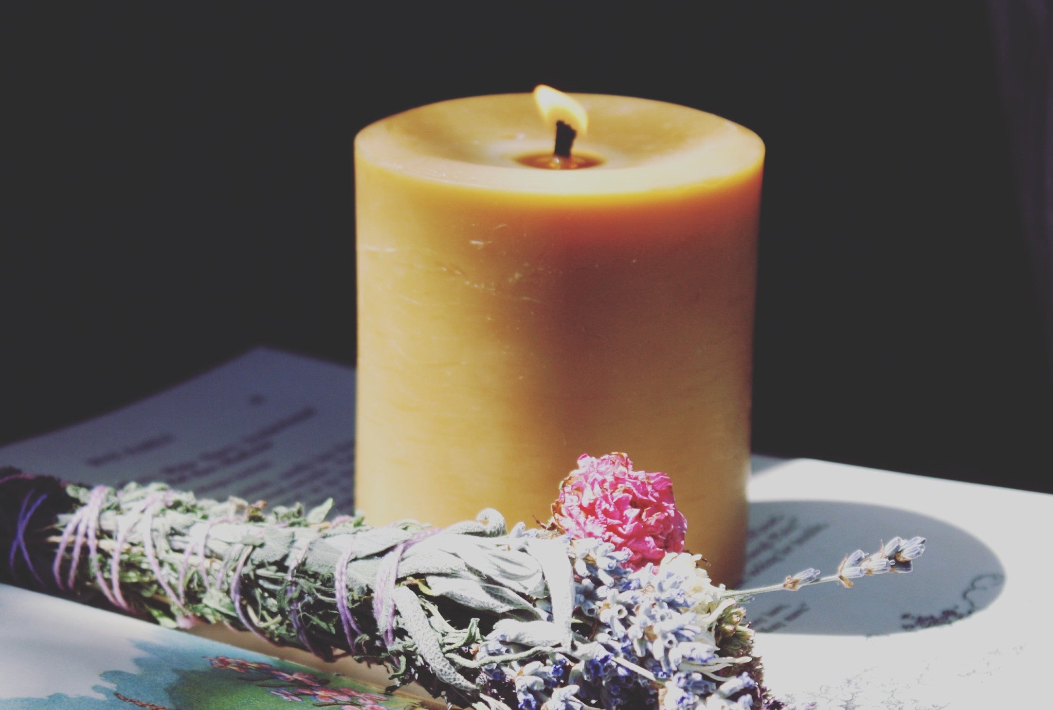 Lavender EO - Organic Beeswax Candles with Wooden Crackle Wick - 8oz – The  Hippie Farmer